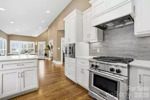 17206 Players Ridge Dr, Cornelius, NC 28031 - Photo 20