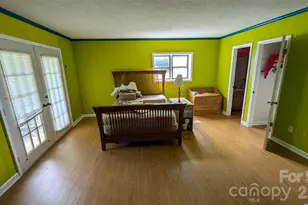 18 Amber Dr, Horse Shoe, NC 28742 - Photo 14