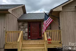 18 Amber Dr, Horse Shoe, NC 28742 - Photo 6