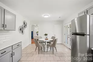 8205 Meadowind Cir, Charlotte, NC 28226 - Photo 12