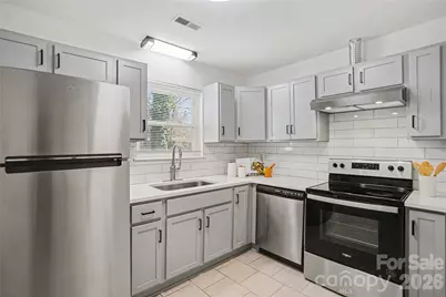 8205 Meadowind Circle, Charlotte, NC 28226 - Photo 10