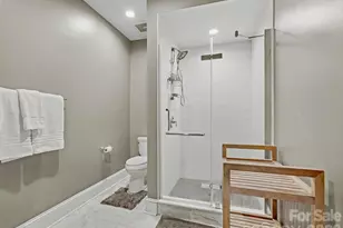 400 N Church St, Charlotte, NC 28202 - Photo 22