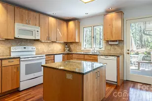 12 Stuyvesant Crescent, Asheville, NC 28803 - Photo 16