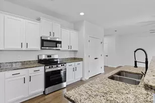 8203 Paw Valley Ln, Charlotte, NC 28214 - Photo 6