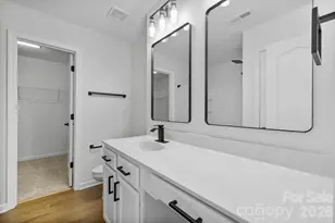 8203 Paw Valley Ln, Charlotte, NC 28214 - Photo 18