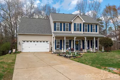 112 Pebble Creek Crossing, Fort Mill, SC 29715 - Photo 2