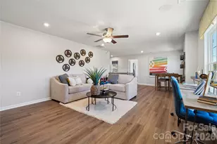 4146 Vis Pne Dr, Charlotte, NC 28215 - Photo 16