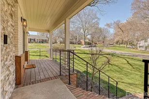 1733 Piccadilly Dr, Charlotte, NC 28211 - Photo 2