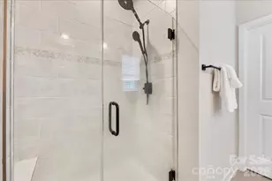 425 Tristram Ln, Charlotte, NC 28205 - Photo 40