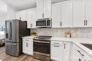 425 Tristram Ln, Charlotte, NC 28205 - Photo 20