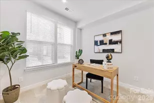 425 Tristram Ln, Charlotte, NC 28205 - Photo 8