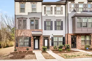 425 Tristram Ln, Charlotte, NC 28205 - Photo 1