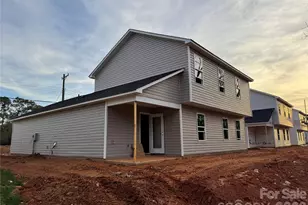 302 Elm St, Lancaster, SC 29720 - Photo 2