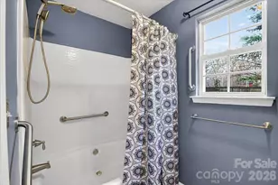 6107 Colchester Ln, Matthews, NC 28104 - Photo 16