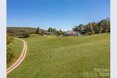 1050 Dale Road, Spruce Pine, NC 28777 - Photo 4