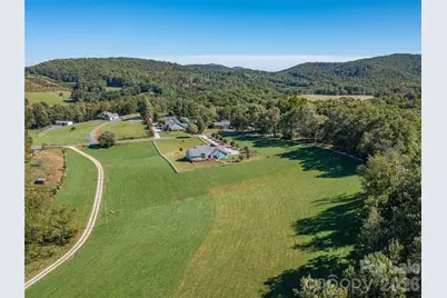 1050 Dale Road, Spruce Pine, NC 28777 - Photo 8