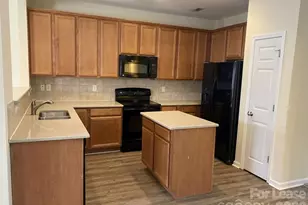 10020 Kings Parade Blvd, Charlotte, NC 28273 - Photo 8