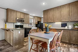 2473 Blankenship Rd, Taylorsville, NC 28681 - Photo 6