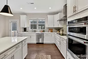 17043 Soho Dr, Charlotte, NC 28204 - Photo 12