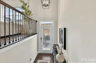 17043 Soho Dr, Charlotte, NC 28204 - Photo 2