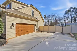 135 Lakeshore Hills Drive, Mooresville, NC 28117 - Photo 4