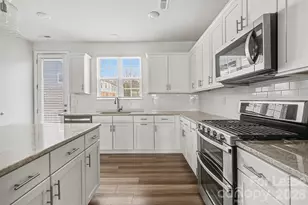 10016 Hemingway Pl, Charlotte, NC 28227 - Photo 18