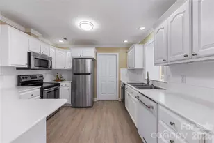 7722 Farmbrook Dr, Waxhaw, NC 28173 - Photo 12