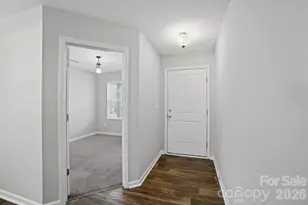 1000 Newfound Hollow Dr, Charlotte, NC 28214 - Photo 6