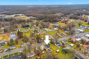 1022 E Main St, Maiden, NC 28650 - Photo 2