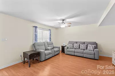 219 19th Avenue SE, Hickory, NC 28602 - Photo 6