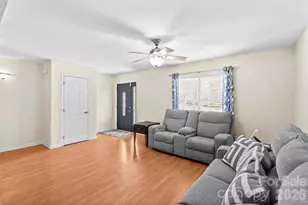 219 19th Ave SE, Hickory, NC 28602 - Photo 8