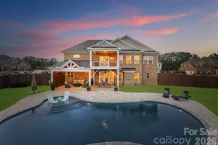 1053 Harlows Crossing Dr, Matthews, NC 28104 - Photo 1