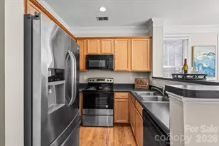 8558 Beaver Creek Dr, Charlotte, NC 28269 - Photo 8