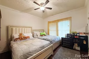 6228 Vernedale Rd, Charlotte, NC 28212 - Photo 12