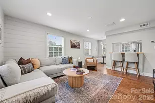 231 Wakefield Dr, Charlotte, NC 28209 - Photo 2