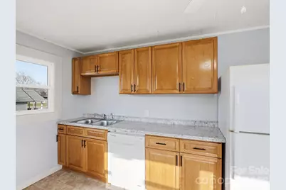 61 27th Street NW, Hickory, NC 28601 - Photo 22