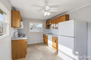 61 27th St NW, Hickory, NC 28601 - Photo 4