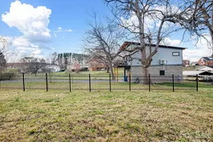 61 27th St NW, Hickory, NC 28601 - Photo 24