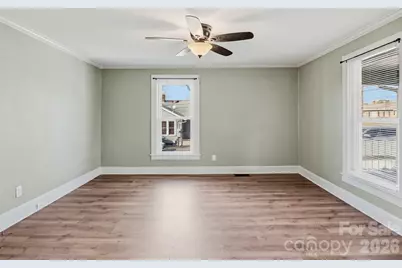 61 27th Street NW, Hickory, NC 28601 - Photo 8