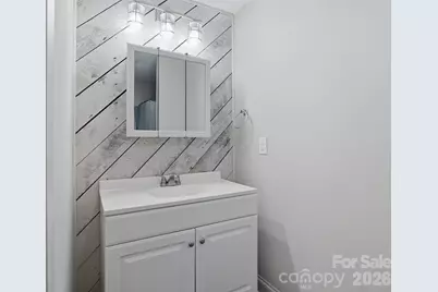 61 27th Street NW, Hickory, NC 28601 - Photo 26