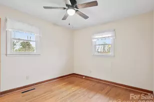 608 S Buena Vista Dr, Hendersonville, NC 28792 - Photo 16