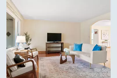 608 S Buena Vista Drive, Hendersonville, NC 28792 - Photo 4