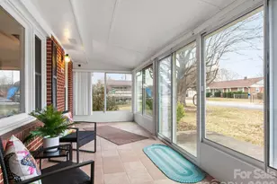 608 S Buena Vista Dr, Hendersonville, NC 28792 - Photo 2