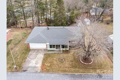 608 S Buena Vista Drive, Hendersonville, NC 28792 - Photo 30