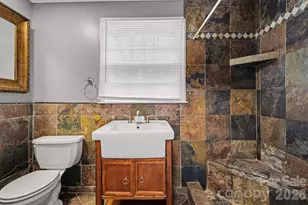 8101 Kerrybrook Cir, Charlotte, NC 28214 - Photo 18