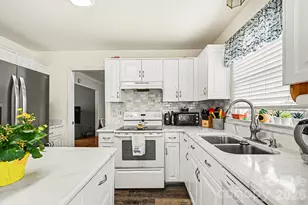 3110 Ivy Creek Rd, Gastonia, NC 28056 - Photo 10