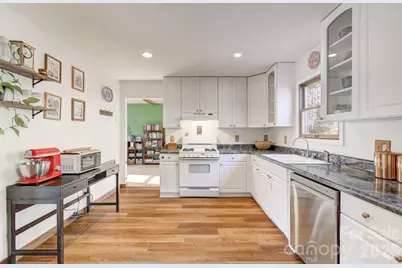 92 Arrowood Road, Weaverville, NC 28787 - Photo 4