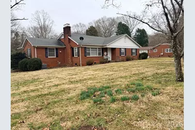 712 2nd Avenue NW, Conover, NC 28613 - Photo 1