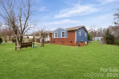 121 Morris Avenue, Mount Holly, NC 28120 - Photo 4