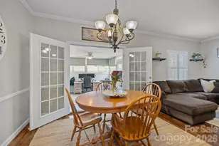 5943 Quail Hollow Rd, Charlotte, NC 28210 - Photo 16